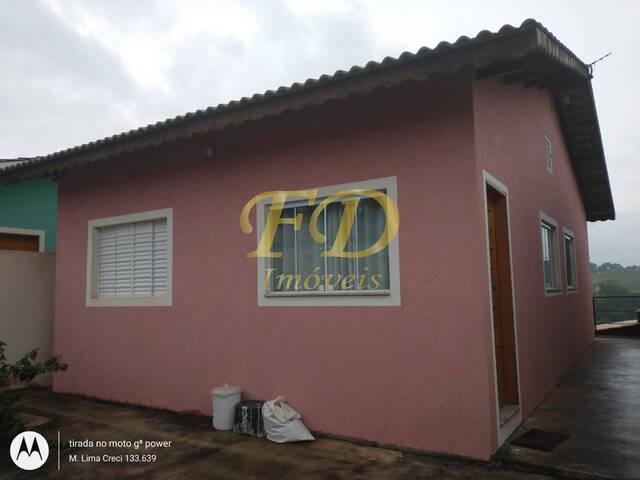 Casa para Financiamento para Venda em Mairiporã - 2