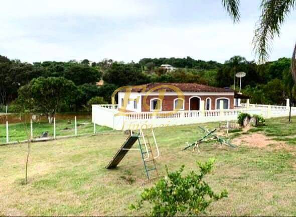 Fazenda à venda com 3 quartos, 200m² - Foto 3