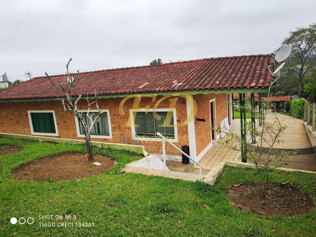 Fazenda à venda com 3 quartos, 120m² - Foto 2