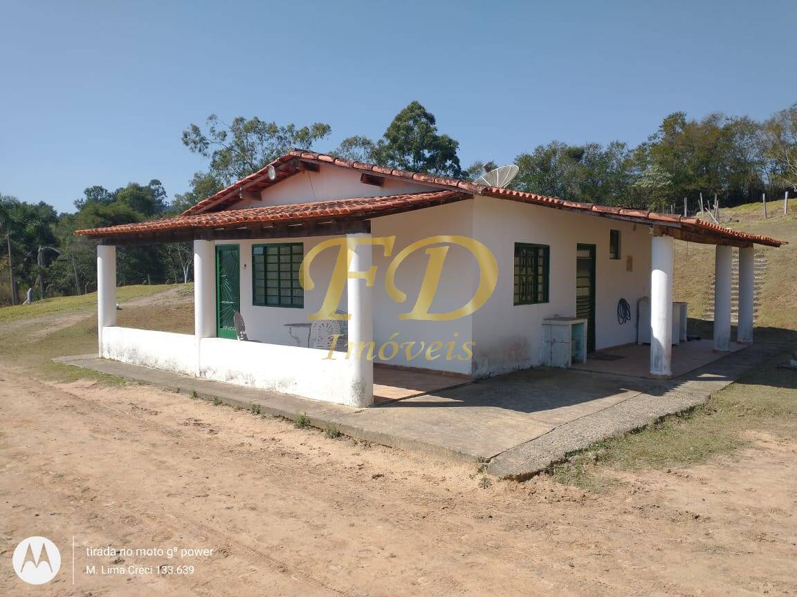 Fazenda à venda com 2 quartos, 250m² - Foto 3