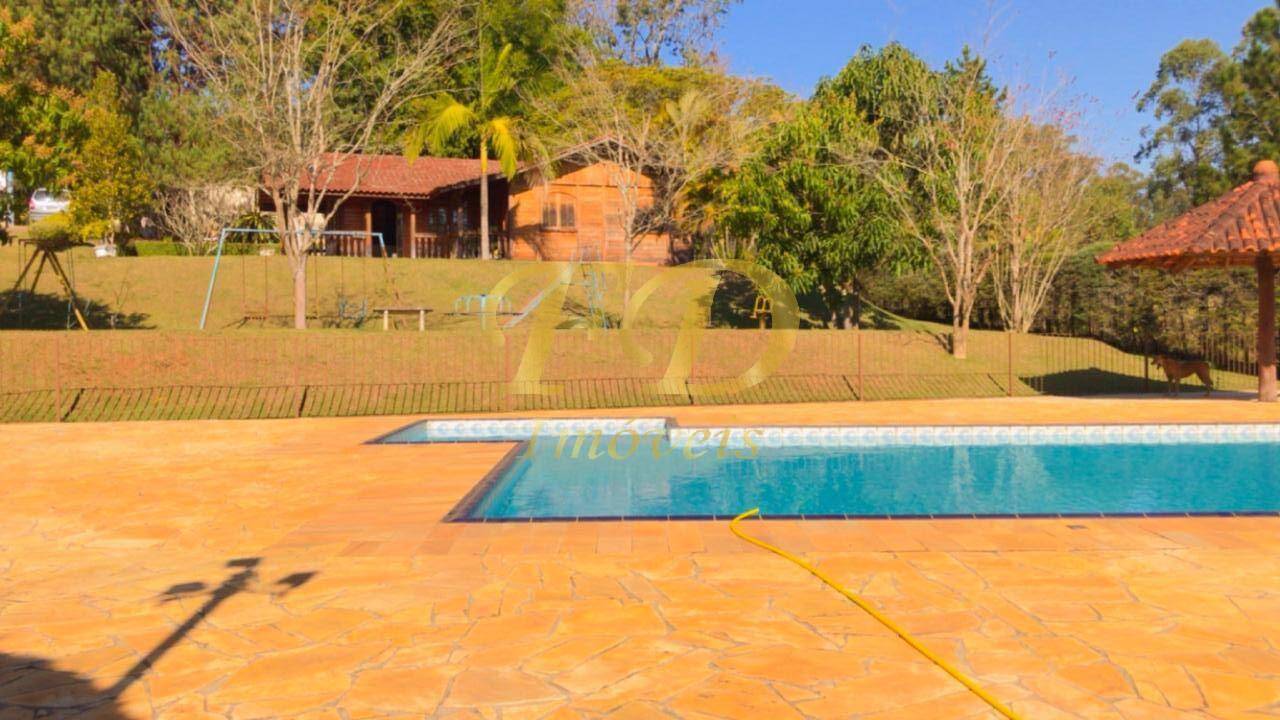 Fazenda à venda com 3 quartos, 200m² - Foto 1