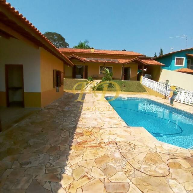 Fazenda à venda com 3 quartos, 301m² - Foto 2