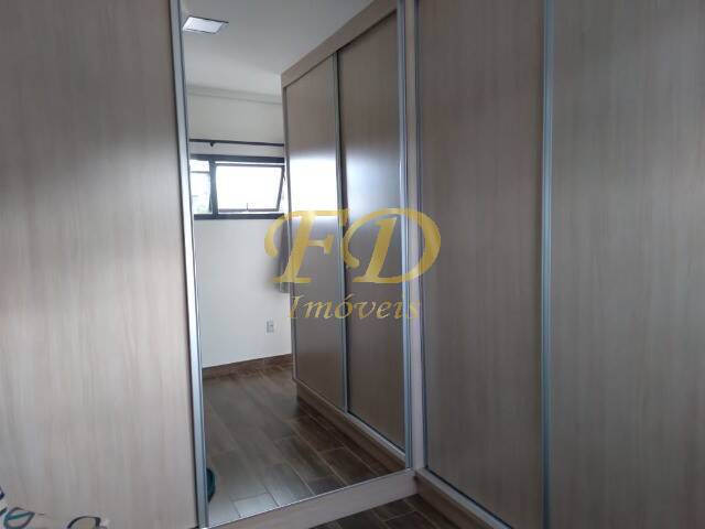 Casa para alugar com 3 quartos, 248m² - Foto 12