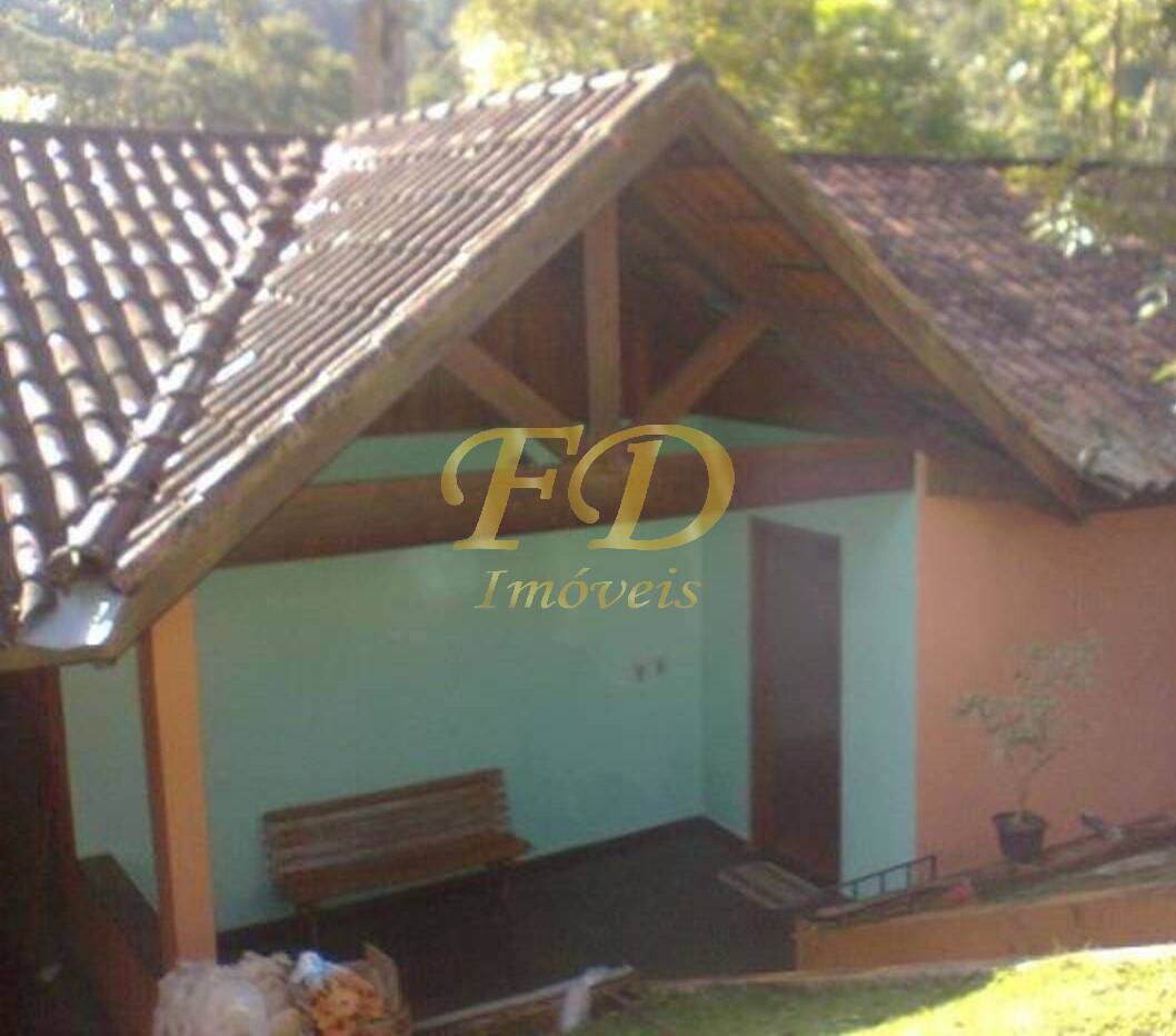 Fazenda à venda com 3 quartos, 160m² - Foto 1