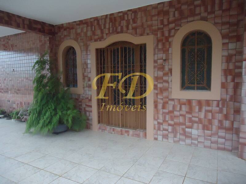 Fazenda à venda com 3 quartos, 400m² - Foto 2