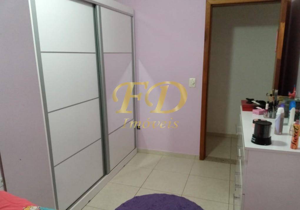 Casa à venda com 3 quartos, 100m² - Foto 8