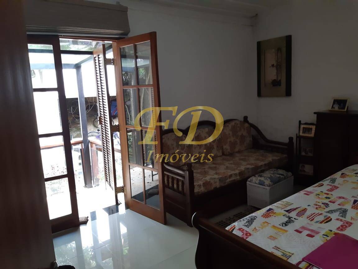 Casa de Condomínio à venda com 4 quartos, 400m² - Foto 12