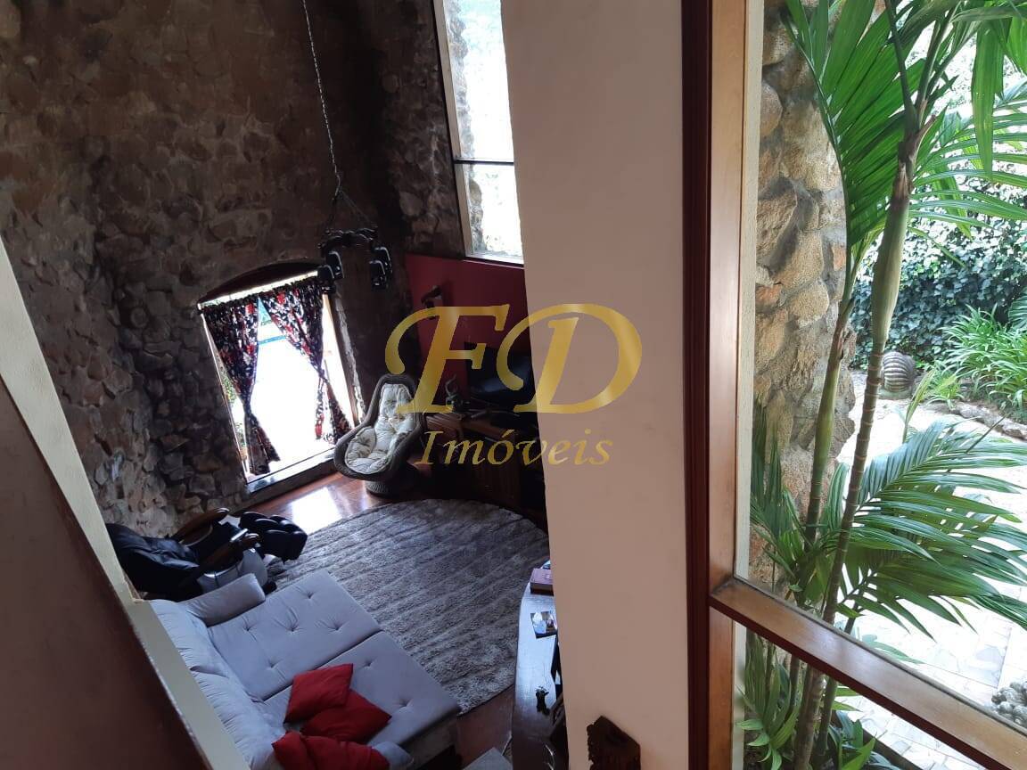 Casa de Condomínio à venda com 4 quartos, 400m² - Foto 15