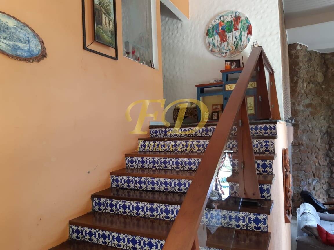 Casa de Condomínio à venda com 4 quartos, 400m² - Foto 18