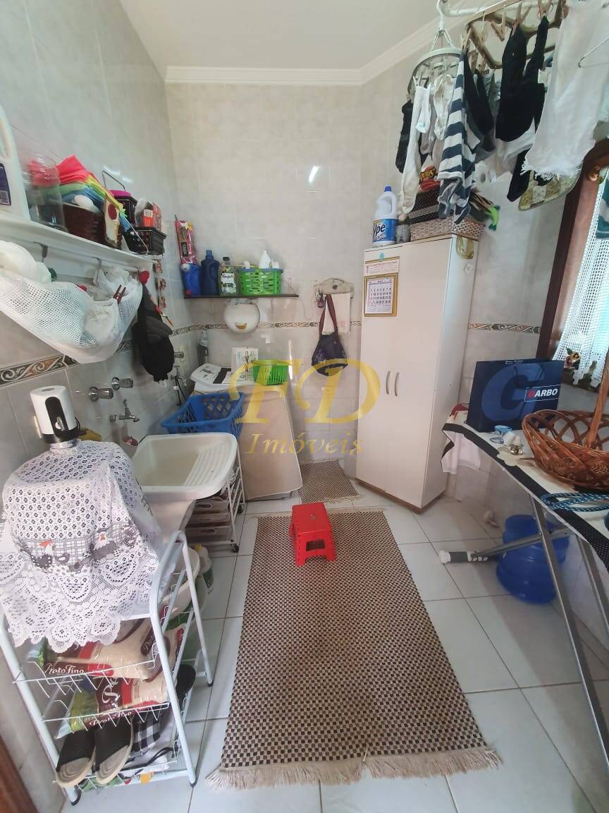 Casa de Condomínio à venda e aluguel com 5 quartos, 750m² - Foto 27