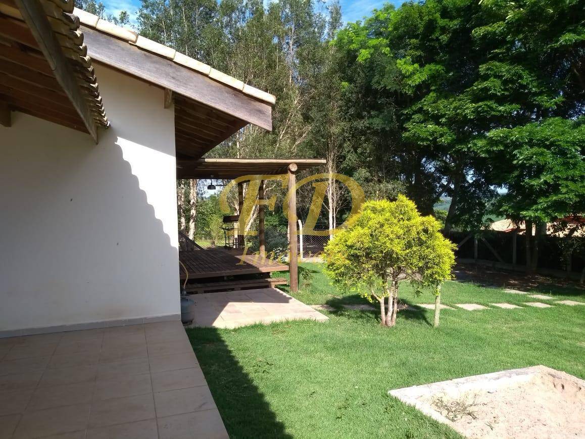 Fazenda à venda com 3 quartos, 420m² - Foto 1