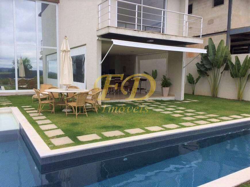 Casa de Condomínio à venda com 4 quartos, 400m² - Foto 2