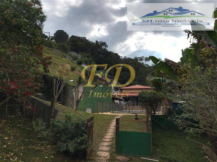 Fazenda à venda com 3 quartos, 300m² - Foto 1