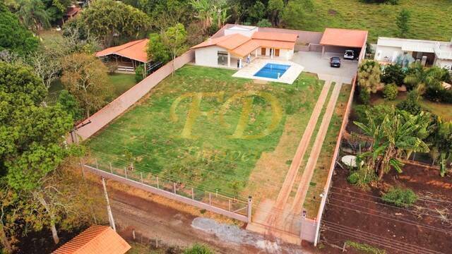 Fazenda à venda com 3 quartos, 188m² - Foto 1