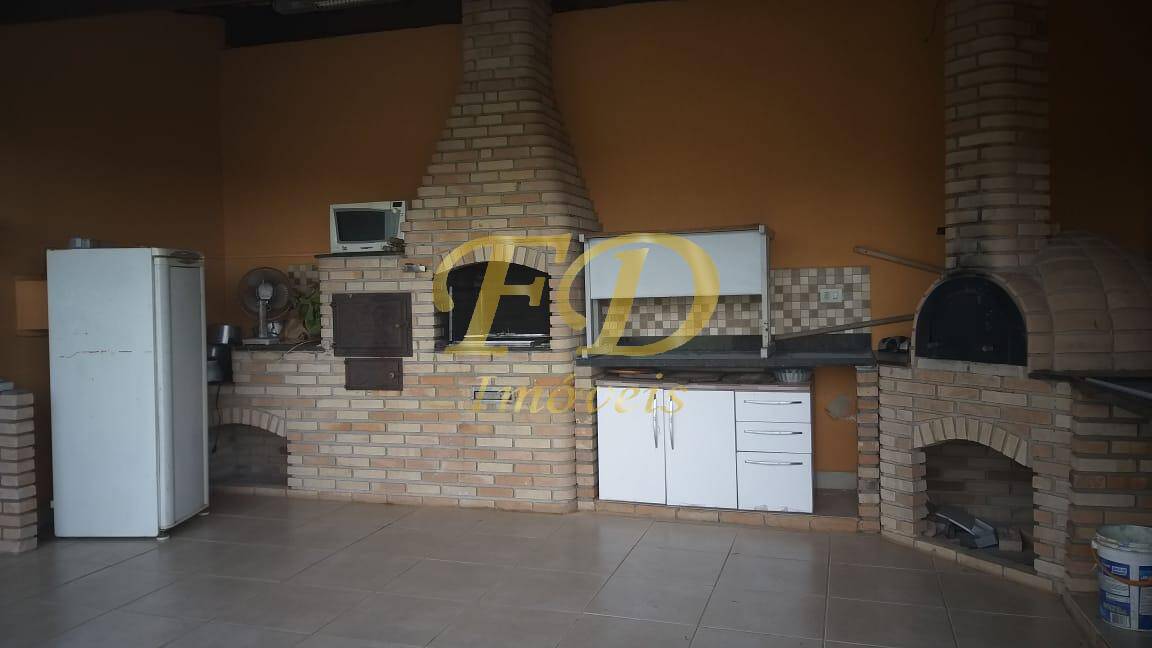 Casa de Condomínio à venda com 3 quartos, 140m² - Foto 2