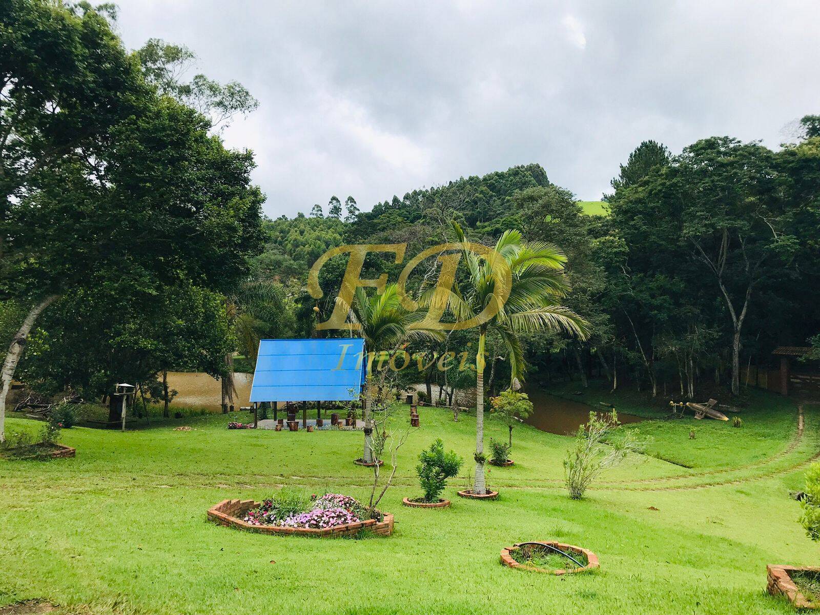 Fazenda à venda com 4 quartos, 470m² - Foto 3