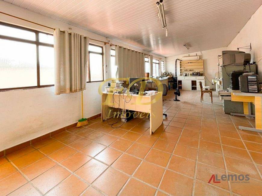 Casa à venda com 2 quartos, 170m² - Foto 3