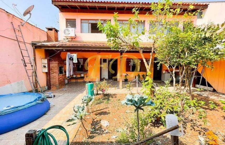 Casa à venda com 2 quartos, 170m² - Foto 2