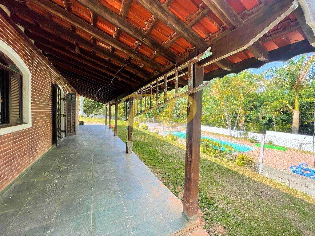 Fazenda à venda com 3 quartos, 200m² - Foto 2