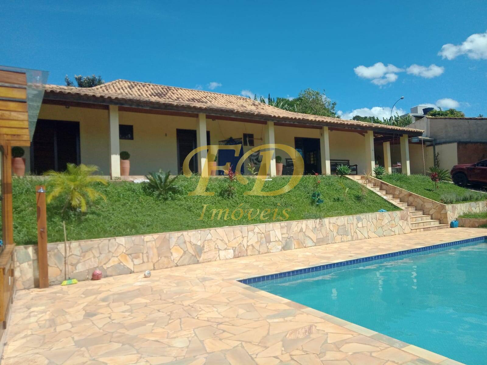 Fazenda à venda com 5 quartos, 250m² - Foto 4