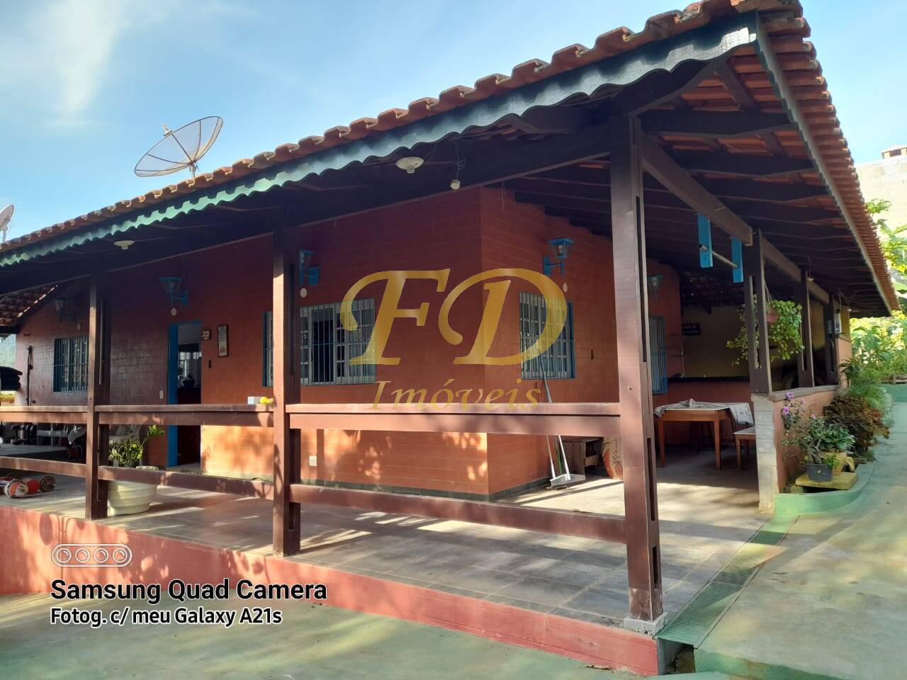 Fazenda à venda com 3 quartos, 180m² - Foto 1