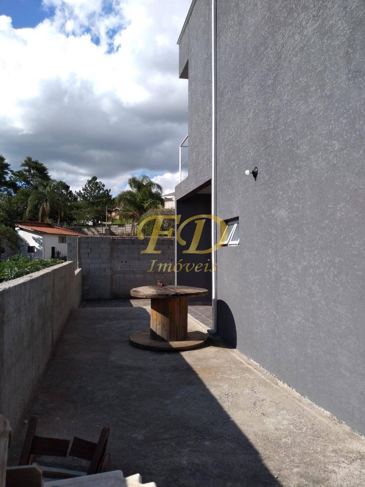 Casa à venda e aluguel com 3 quartos, 200m² - Foto 11