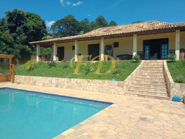 Fazenda à venda com 5 quartos, 250m² - Foto 2