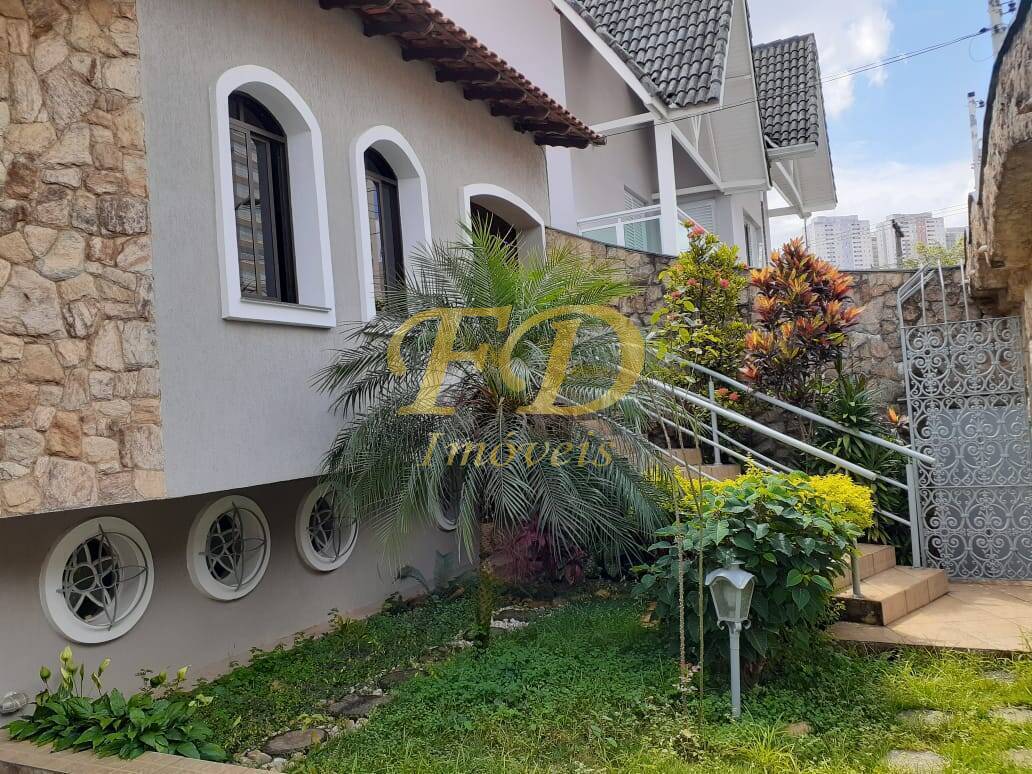 Casa à venda com 3 quartos, 398m² - Foto 1