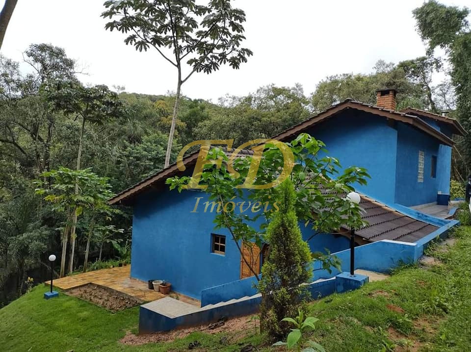 Fazenda à venda com 2 quartos, 120m² - Foto 1