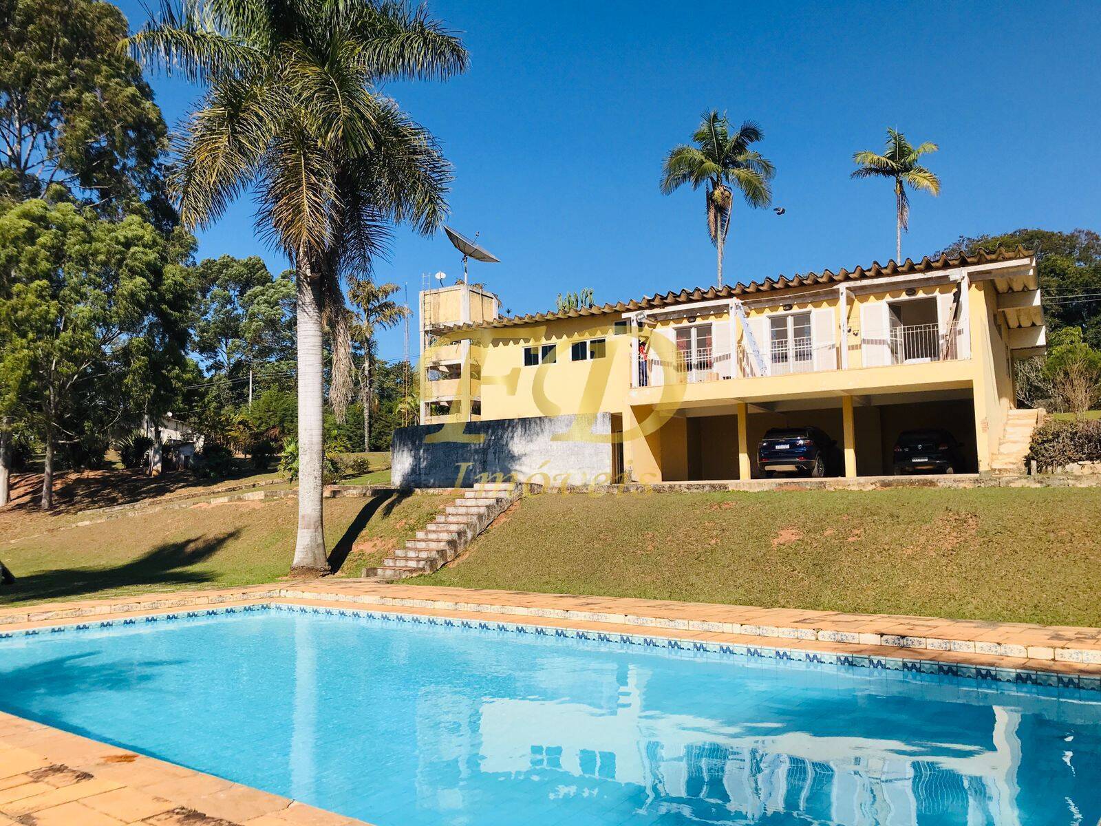 Fazenda à venda com 3 quartos, 1000m² - Foto 1