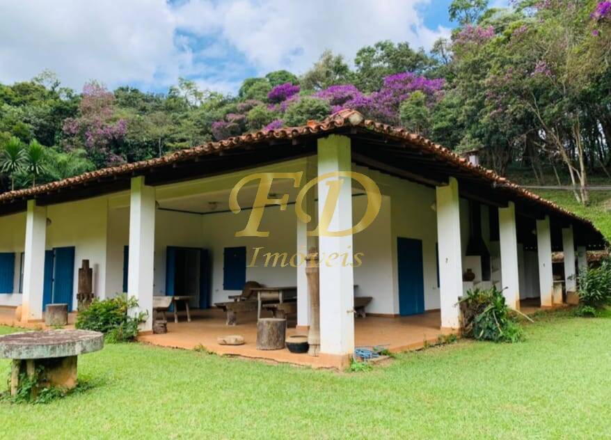 Fazenda à venda com 5 quartos, 500m² - Foto 2