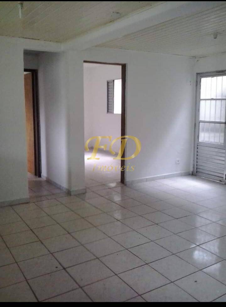 Casa à venda com 2 quartos, 250m² - Foto 3