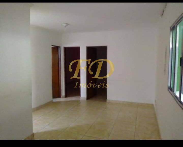 Casa à venda com 2 quartos, 250m² - Foto 2