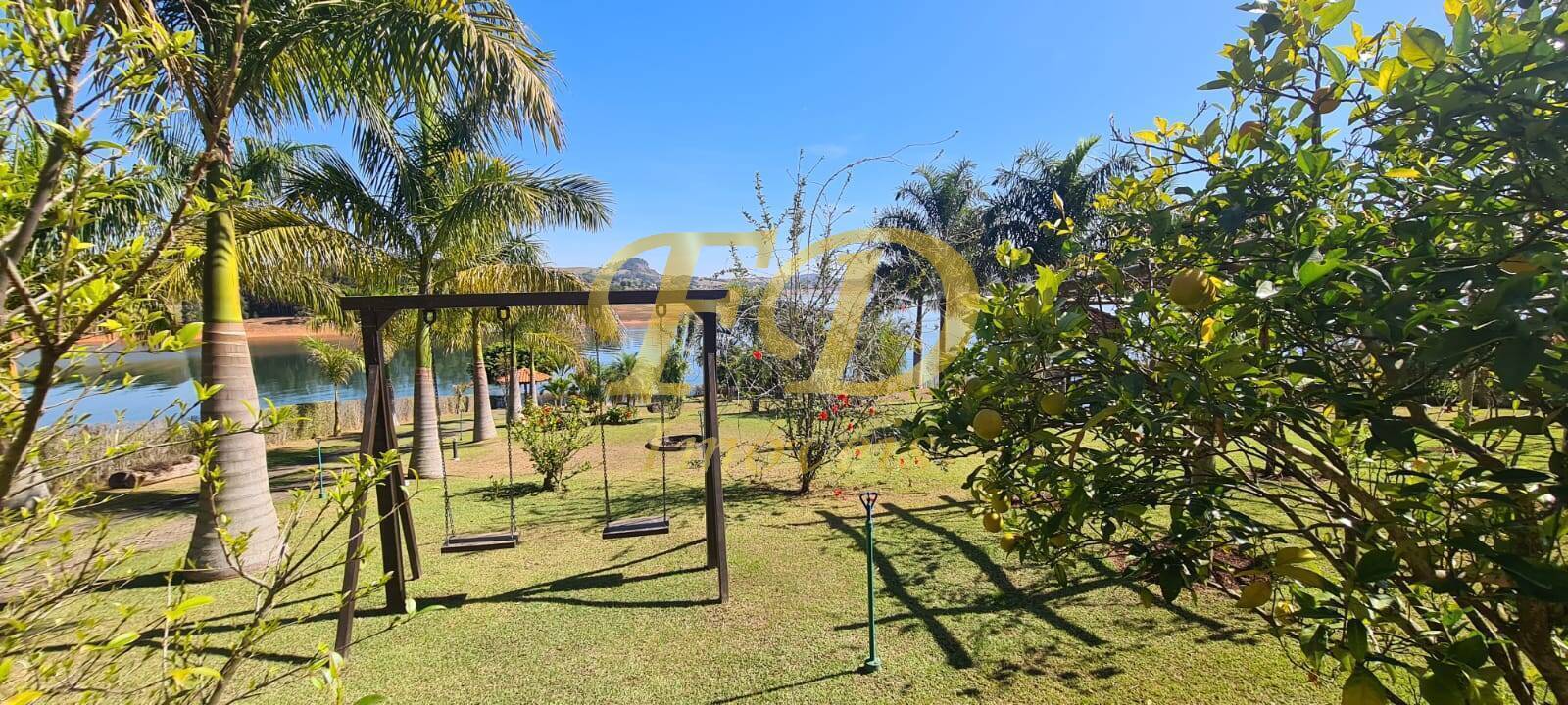 Fazenda à venda com 5 quartos, 552m² - Foto 25