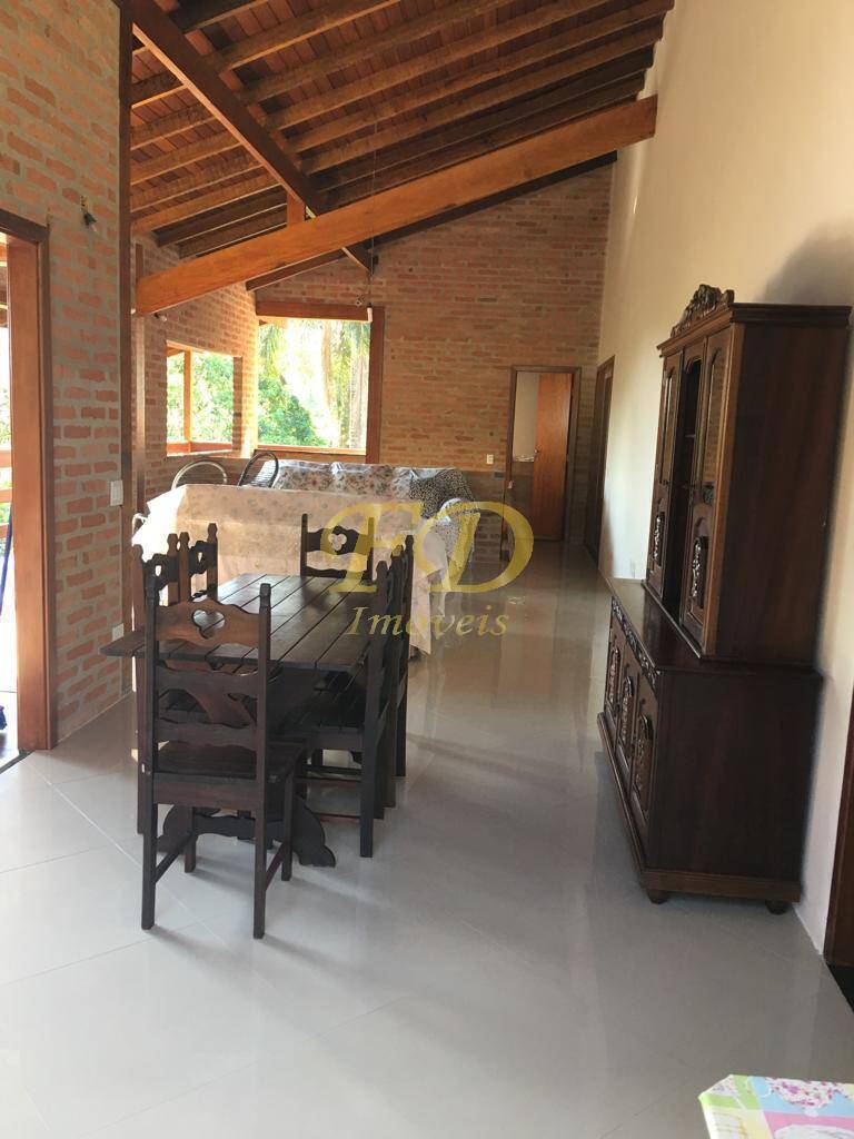 Casa à venda com 4 quartos, 285m² - Foto 15