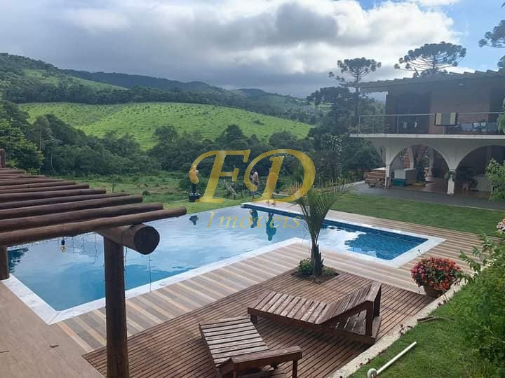 Fazenda à venda com 3 quartos, 220m² - Foto 2