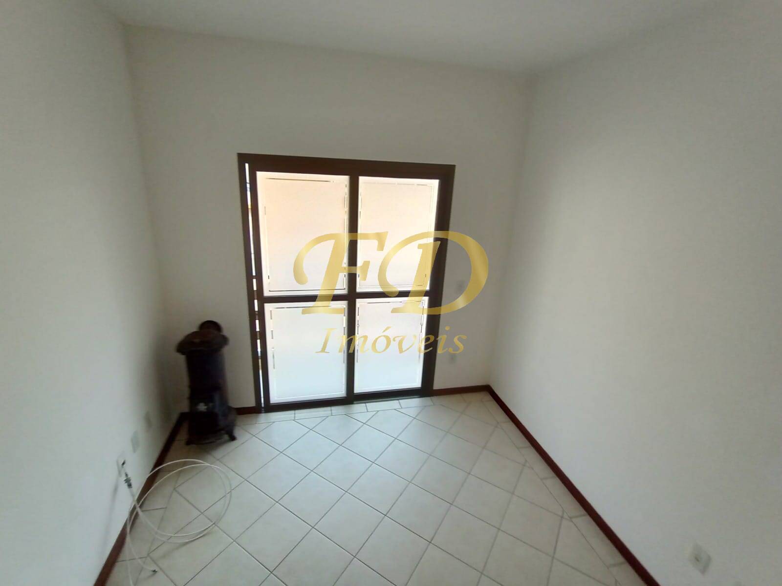 Apartamento para alugar com 2 quartos, 70m² - Foto 11