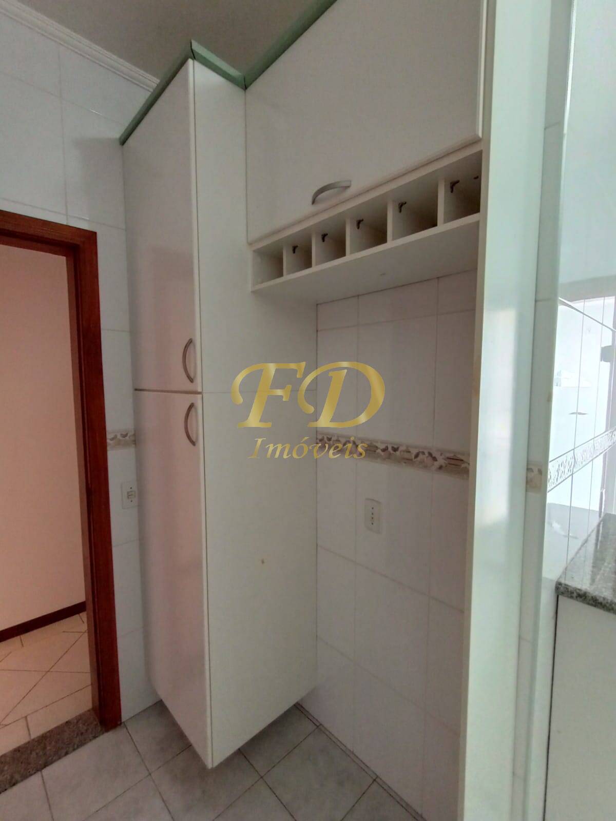 Apartamento para alugar com 2 quartos, 70m² - Foto 17