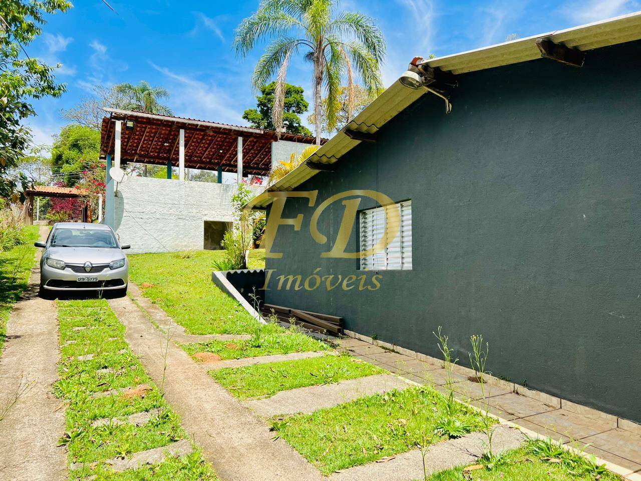 Fazenda à venda com 3 quartos, 160m² - Foto 3