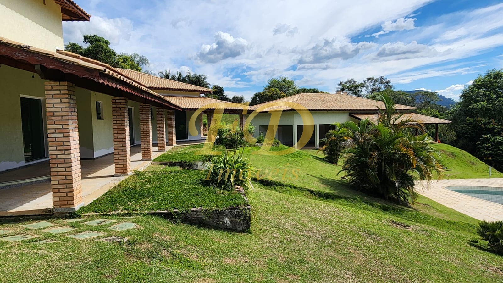 Fazenda à venda com 7 quartos, 900m² - Foto 13