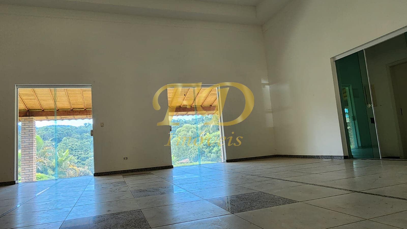 Fazenda à venda com 7 quartos, 900m² - Foto 23