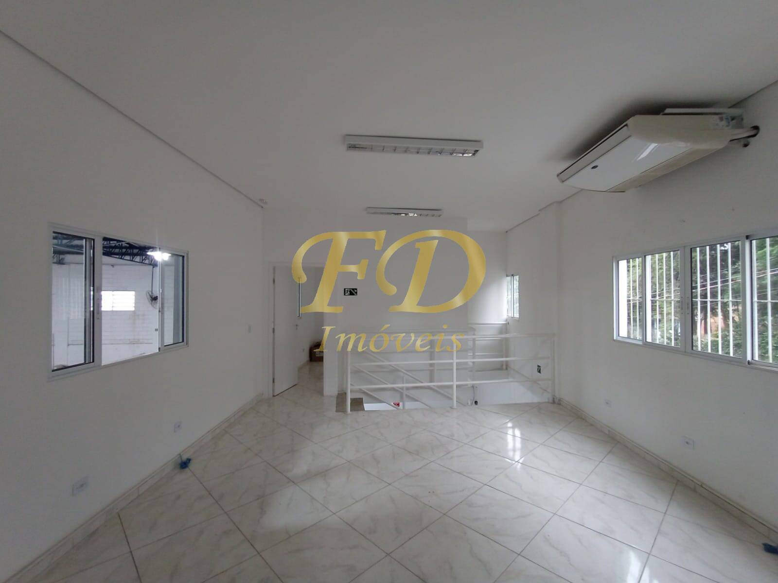 Depósito-Galpão-Armazém à venda, 1580m² - Foto 32