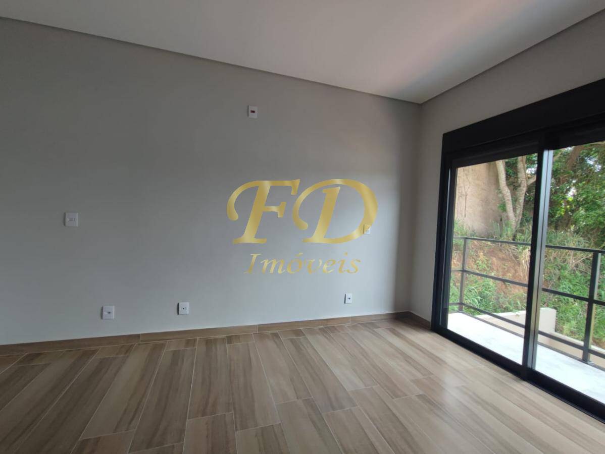 Casa de Condomínio à venda com 4 quartos, 245m² - Foto 9