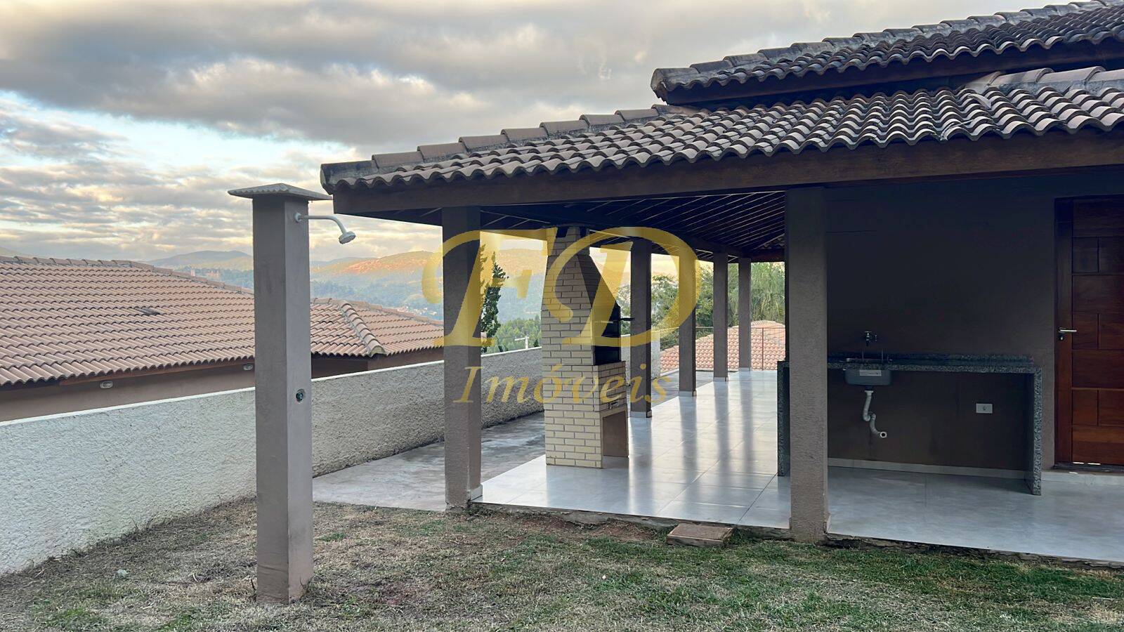 Casa para alugar com 3 quartos, 120m² - Foto 12