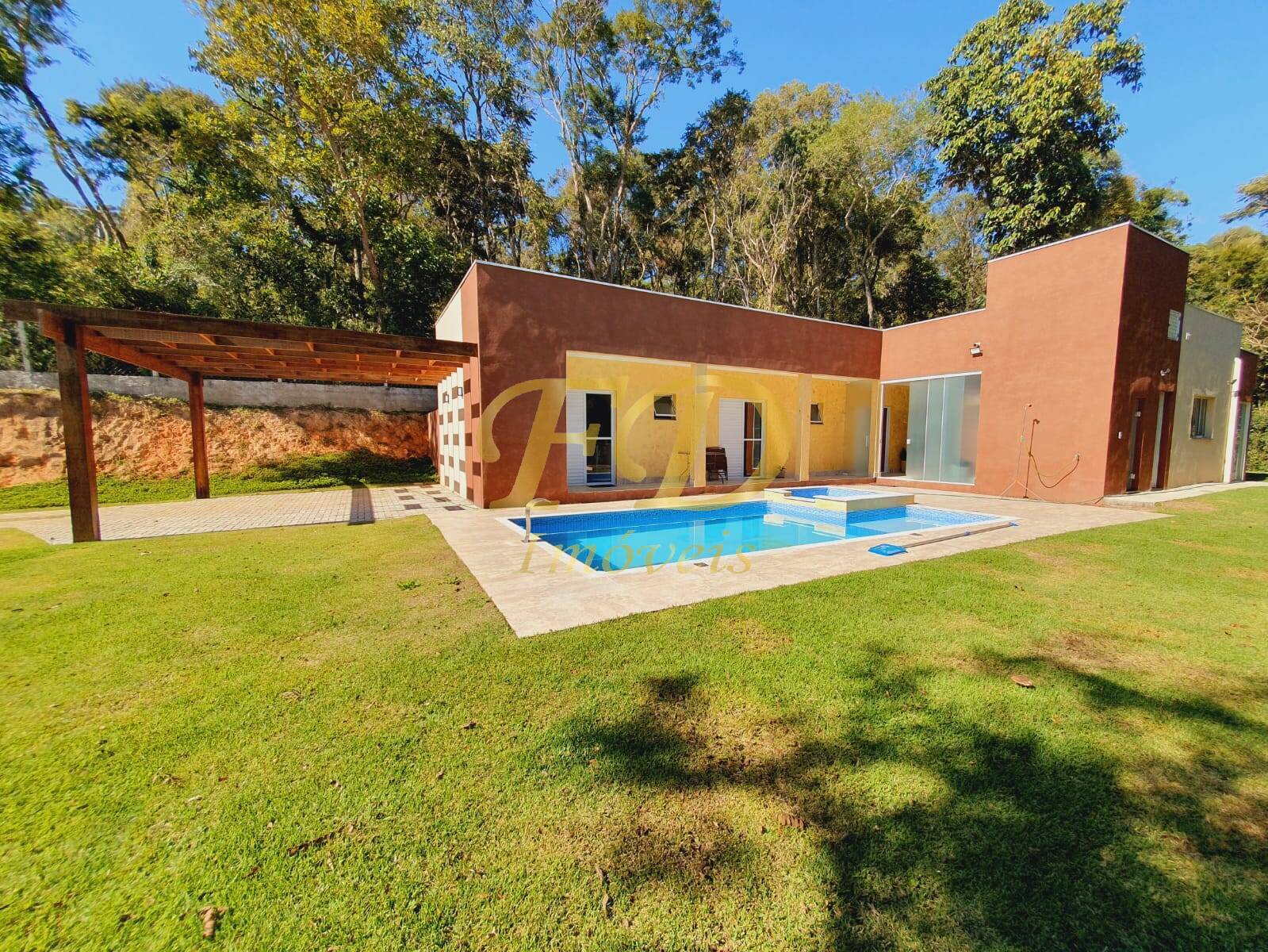 Fazenda à venda com 3 quartos, 200m² - Foto 1