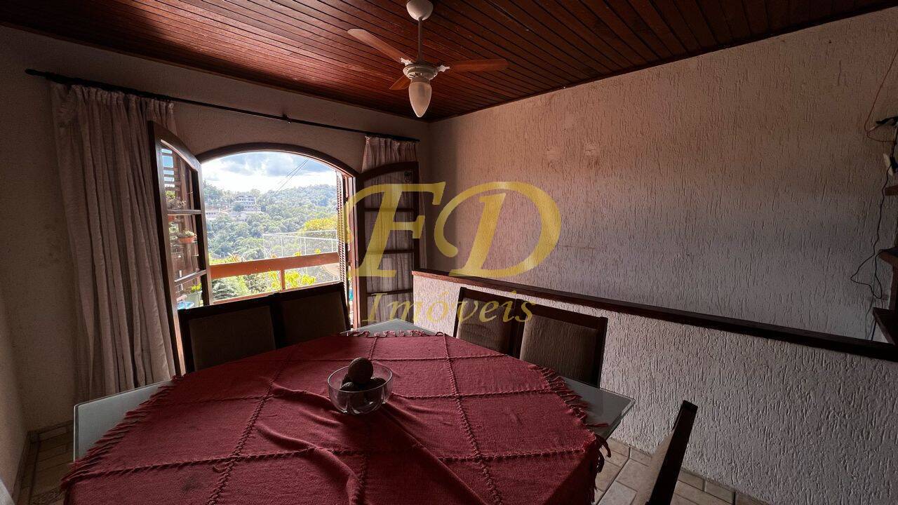 Casa à venda com 3 quartos, 190m² - Foto 24