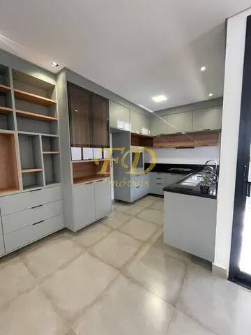 Casa à venda com 3 quartos, 110m² - Foto 4