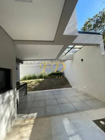 Casa à venda com 3 quartos, 110m² - Foto 3