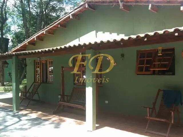 Fazenda à venda com 4 quartos, 160m² - Foto 2