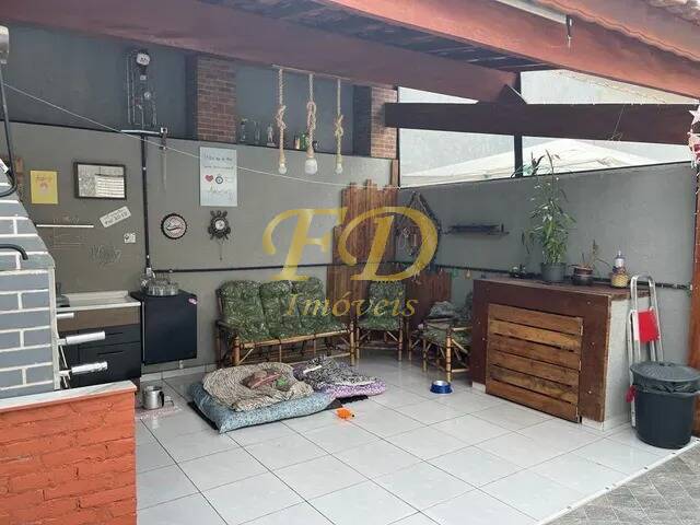 Casa à venda com 2 quartos, 55m² - Foto 4